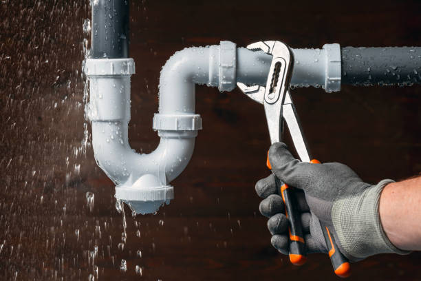 Professional Leak Detection technician working in Hewlett, NY